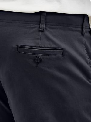 Men's Extreme Motion MVP Straight Fit Flat Front Pant (Big & Tall) in Navy