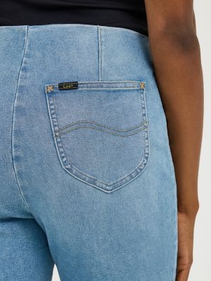 Women's Pull On Bootcut Jean in Narrow Focus alternative view 4