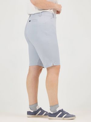 Women's Legendary Chino Bermuda (Plus) in Material Gray alternative view 3