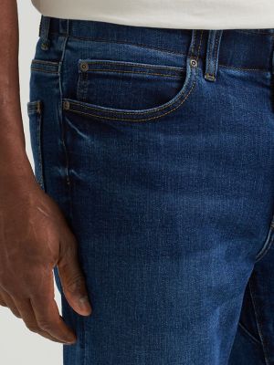 Men's Extreme Motion Slim Straight Leg Jean in Fruition alternative view 4