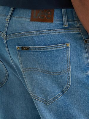 Men's Extreme Motion Loose Jean in Tenacity