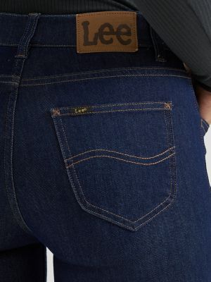 Women's Ultra Lux Comfort Flex Motion Slim Straight Jean with Ever Fit&reg;