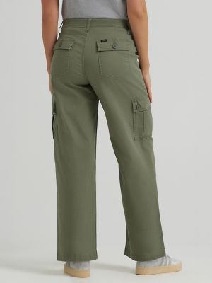 Women's Loose Straight Cargo Pant in Mercantile Green alternative view 2