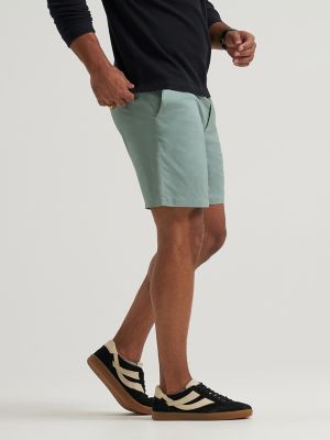 Men's Extreme Motion 7" Flat Front Short in Desert Sage alternative view 3