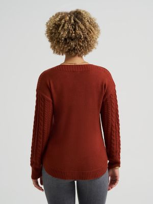 Women's Curved Hem Cable Knit Sweater