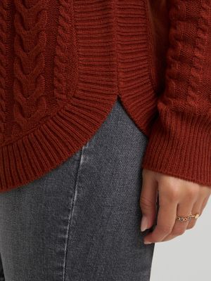 Women's Curved Hem Cable Knit Sweater