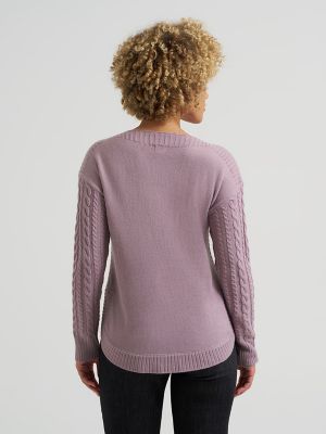Women's Curved Hem Cable Knit Sweater in Soft Violet