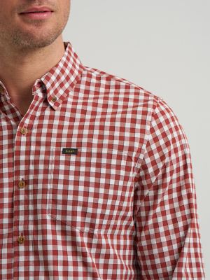 Men's Plaid Woven Button Down Shirt in Barn Red