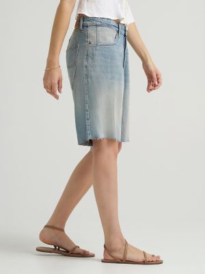 Women's Low Rise Button-Fly Darted Slouch Denim Bermuda in Warm Ocean