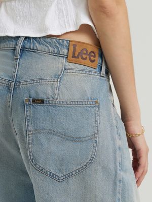 Women's Low Rise Button-Fly Darted Slouch Denim Bermuda in Warm Ocean