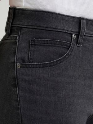 Women's Legendary Straight Denim Capri in Play It Cool