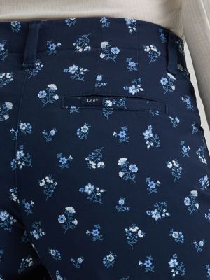 Women's Legendary Chino Pant in Mood Indigo Floral alternative view 4