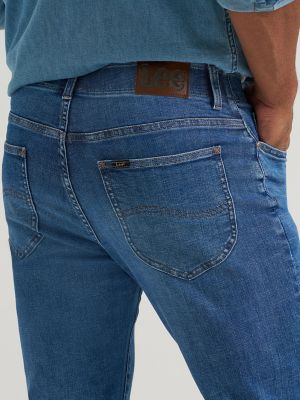 Men's Extreme Motion Regular Straight Jean with Cool Temp Technology