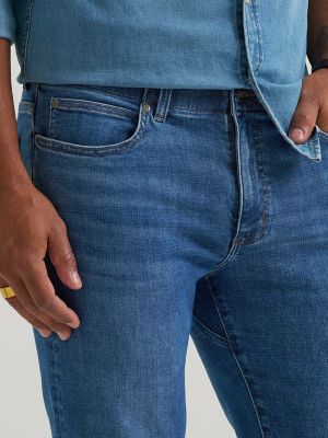 Men's Extreme Motion Regular Straight Jean with Cool Temp Technology