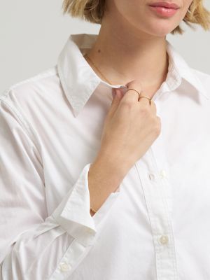 Women's Classic Pocketless Button Down Shirt