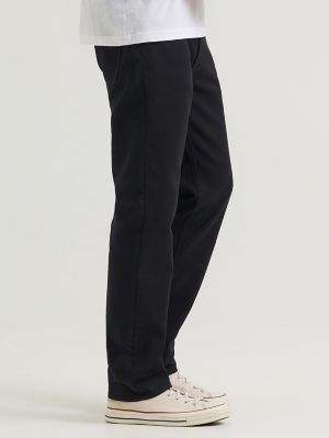 Men's Legendary Regular Taper Pant in Black