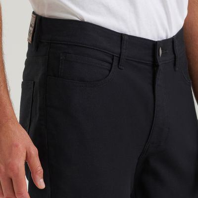 Men's Legendary Regular Taper Pant in Black