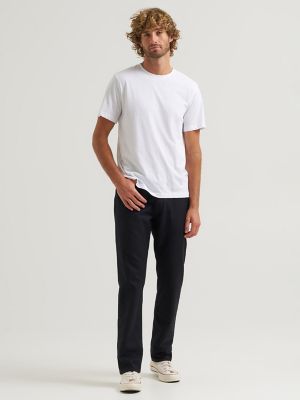 Men's Legendary Regular Taper Pant in Black