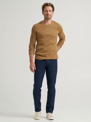 Men's Legendary Regular Taper Pant in Rivet Navy