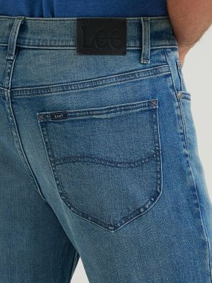 Men's Legendary Regular Straight Jean in Breezy