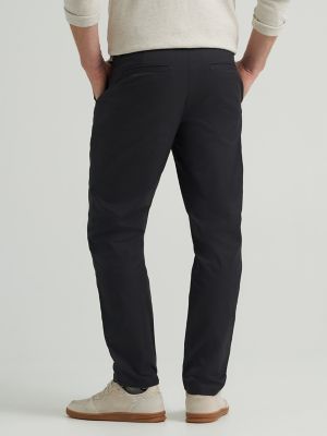 Men's Extreme Motion Regular Taper Chino Pant in Black
