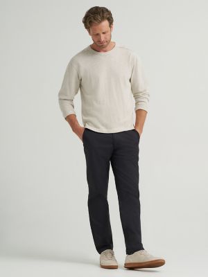 Men's Extreme Motion Regular Taper Chino Pant in Black