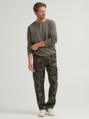 Men's Legendary Loose Straight Cargo Pant in Dark Olive Camo