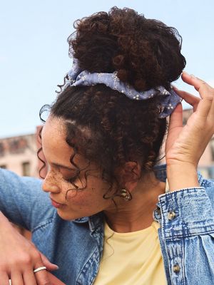 Women's Goody x Lee Large Denim Scrunchie, 1ct