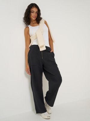 Women's High Rise Loose Utility Pant in Washed Black