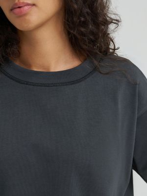 Women's Cropped Boxy Tee in Washed Black