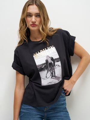 Women's Lee&reg; x Marilyn Monroe Girlfriend Tee in Black Beauty