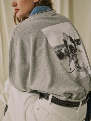 Women's Lee&reg; x Marilyn Monroe Crew Sweatshirt in Mid Grey Mele