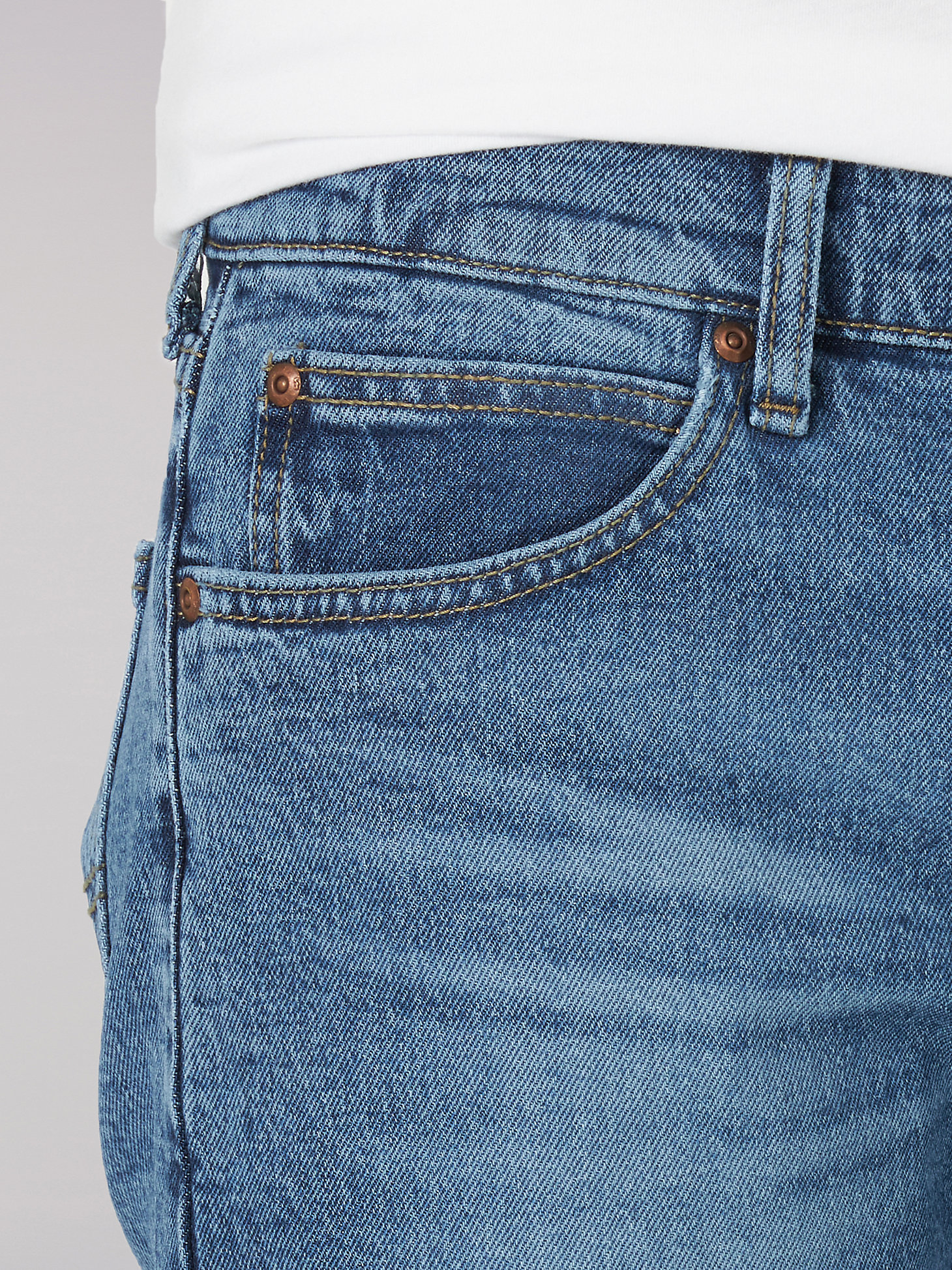 Men's Legendary Slim Straight Jean in Glory alternative view 4