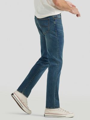 Men’s Extreme Motion Straight Fit Tapered Leg Jean Lee®