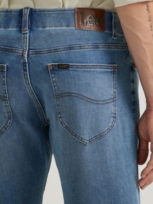 Men's Extreme Motion Straight Fit Tapered Leg Jean