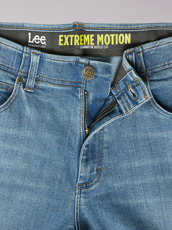 Men's Extreme Motion Straight Fit Tapered Leg Jean | Lee®