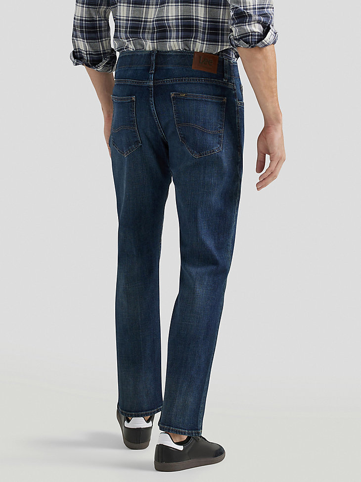 Men’s Extreme Motion Straight Fit Tapered Leg Jeans in Jaxson alternative view 2