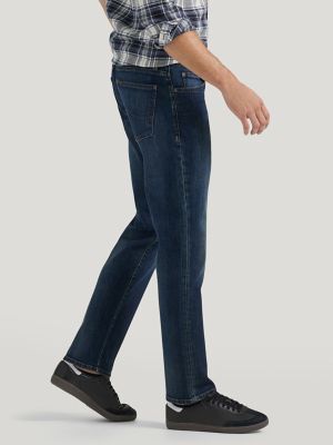 Men&rsquo;s Extreme Motion Straight Fit Tapered Leg Jeans in Jaxson