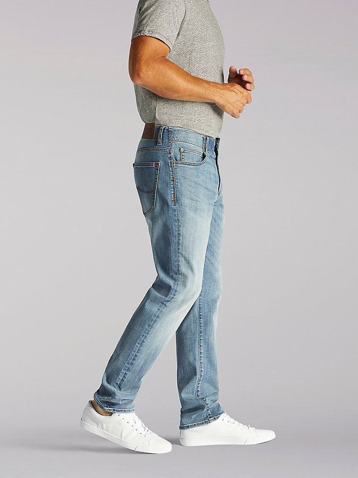 Men’s Extreme Motion Athletic Tapered Leg Jeans in Fella alternative view 2