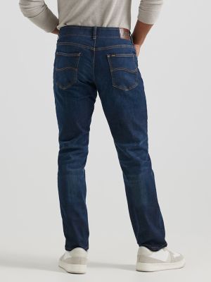 Men&rsquo;s Extreme Motion Athletic Tapered Leg Jeans in Blue Strike