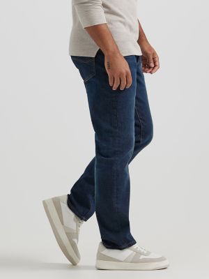 Men&rsquo;s Extreme Motion Athletic Tapered Leg Jeans in Blue Strike