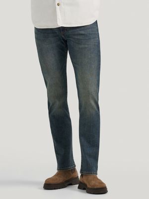 Men&rsquo;s Extreme Motion Slim Straight Leg Jeans in Maverick alternative view