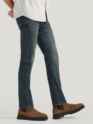 Men&rsquo;s Extreme Motion Slim Straight Leg Jeans in Maverick alternative view 3