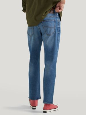 Men&rsquo;s Extreme Motion Regular Fit Straight Leg Jean in Thompson