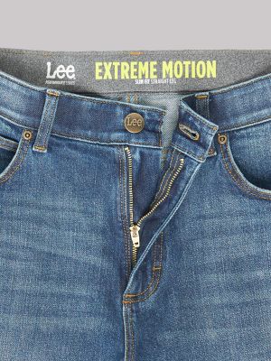 Men's Extreme Motion 4-Way Stretch Slim Straight Jean