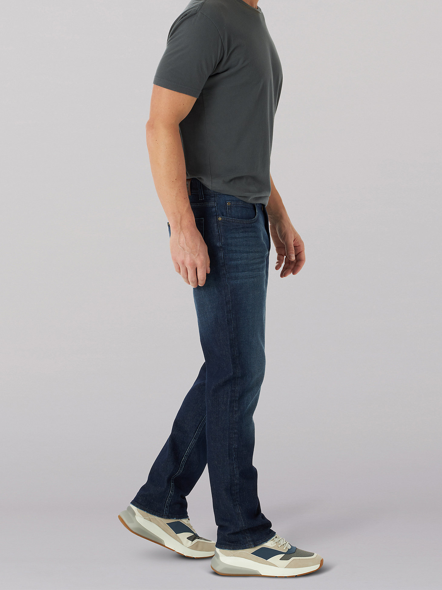 Men's Extreme Motion 4-Way Stretch Straight Tapered Jean in Counter Punch alternative view 2