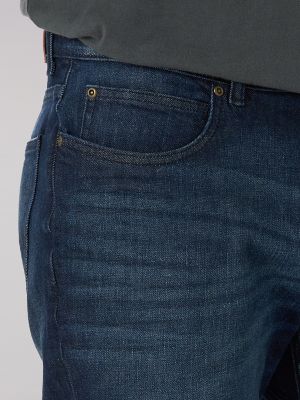 Men's Extreme Motion 4-Way Stretch Straight Tapered Jean