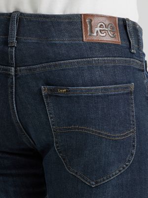 Men&rsquo;s Extreme Motion MVP Slim Fit Tapered Jean in Sebastian