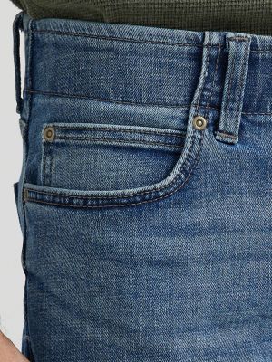 Men's Extreme Motion MVP Straight Fit Tapered Jean in Brady alternative view 5