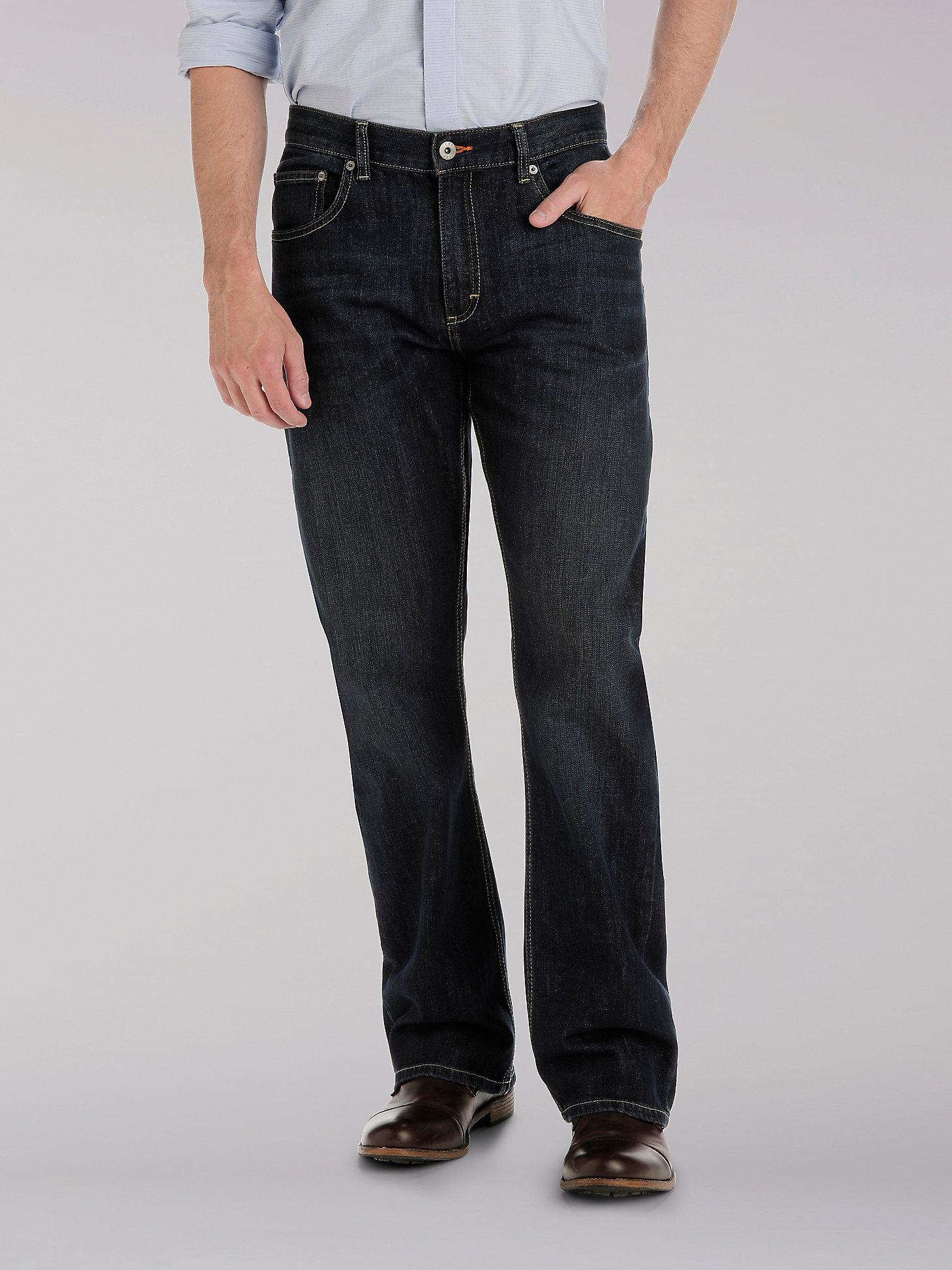 Men’s Modern Series Relaxed Bootcut Jeans in Eagle Eye main view